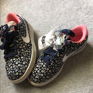 Women’s Nike Dunk Low